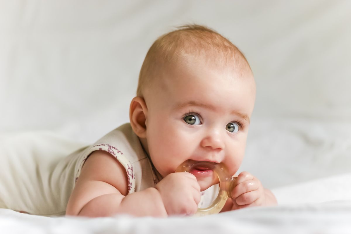 El aspirador nasal elimina rápidamente los mocos en los bebés 