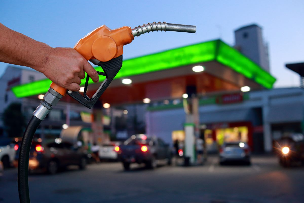 Los costos de la gasolina se han disparado de forma considerable en todo el país, pero California es el estado con los precios más altos, el galón rebasa los $5 dólares.