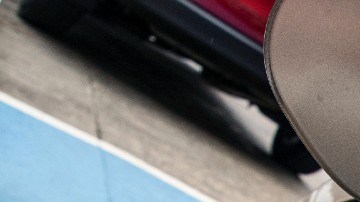 Cómo los altos precios de la gasolina impulsan a los consumidores a apostar por los autos eléctricos