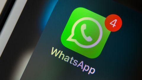 El ritual para que te escriba por WhatsApp funciona si predispones tu energía.