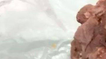 Covid en Shanghái: las dramáticas historias de los habitantes confinados que tratan de conseguir comida