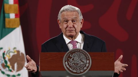 AMLO llama a empresas privadas de electricidad a “sentarse a dialogar” para evaluar autoabasto