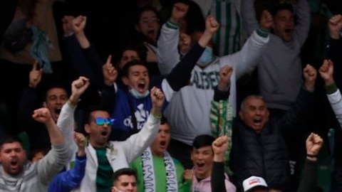 El Betis sigue soñando con subir a puestos de Champions.