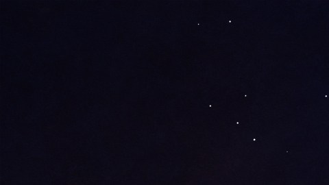 Así se verán los 4 planetas el 30 de abril, 45 minutos antes del amanecer.