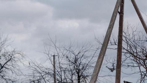 Ucrania suspende corredores humanitarios tras ataques de tropas rusas