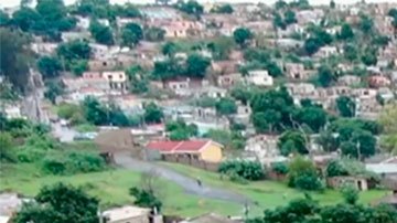 Inundaciones en Sudáfrica ya dejan casi 450 muertos