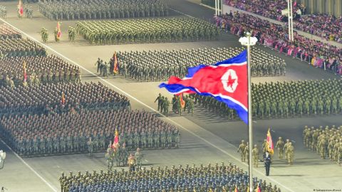 Kim Jong-un amenaza con utilizar su poderío nuclear