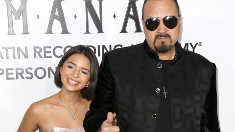 Pepe Aguilar y su hija Ángela.