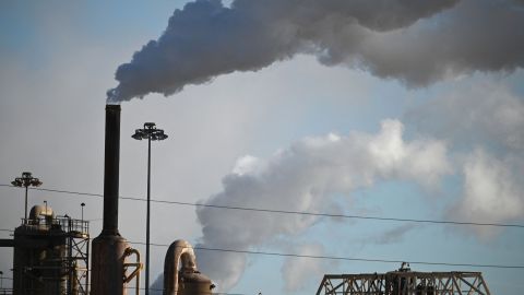 La contaminación afecta no solo a las personas con alergias sino a toda la comunidad.