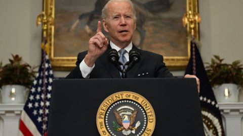 Biden enviará $800 millones de dólares adicionales en ayuda a Ucrania y afirma que la guerra entró en la siguiente fase