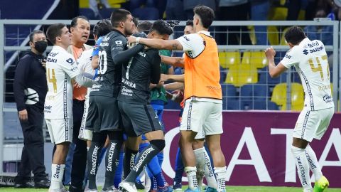 Conato de bronca, durante el partido de vuelta de las Semifinales de la Liga de Campeones de la CONCACAF 2022,