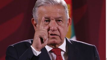 AMLO califica de “traición a México” y “vendepatrias” a los diputados que rechazaron la Reforma Eléctrica