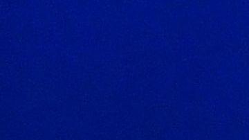 Contra oposición de Ucrania, mujer ucraniana y mujer rusa llevan juntas la cruz durante la procesión del Coliseo del Viernes Santo en Roma