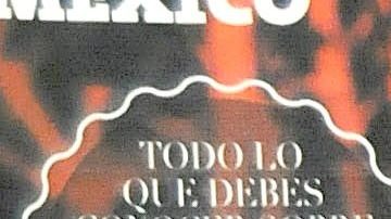 Diosa Canales menea su trasero con atrevido outfit que deja ver sus senos y algo más