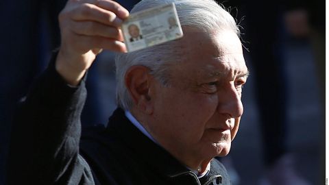 AMLO analiza incluir “voto electrónico” en Reforma Electoral para que mexicanos en EE.UU. puedan votar