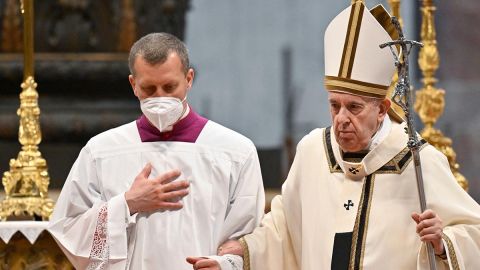 El Papa Francisco envió al Cardenal de Polonia a Bucha.