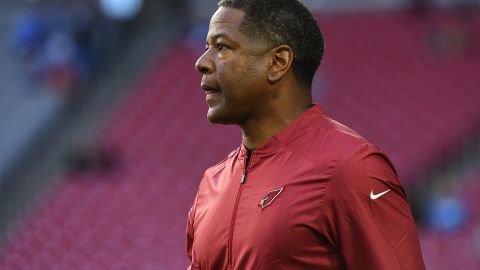 Steve Wilks se unió a la demanda por discriminación racial.