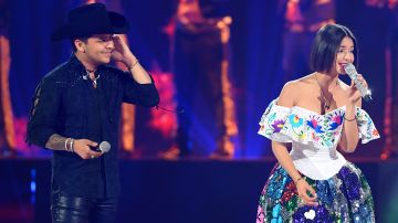 Christian Nodal y Ángela Aguilar en los Premios Juventud 2019 | Jason Koerner/Getty Images.