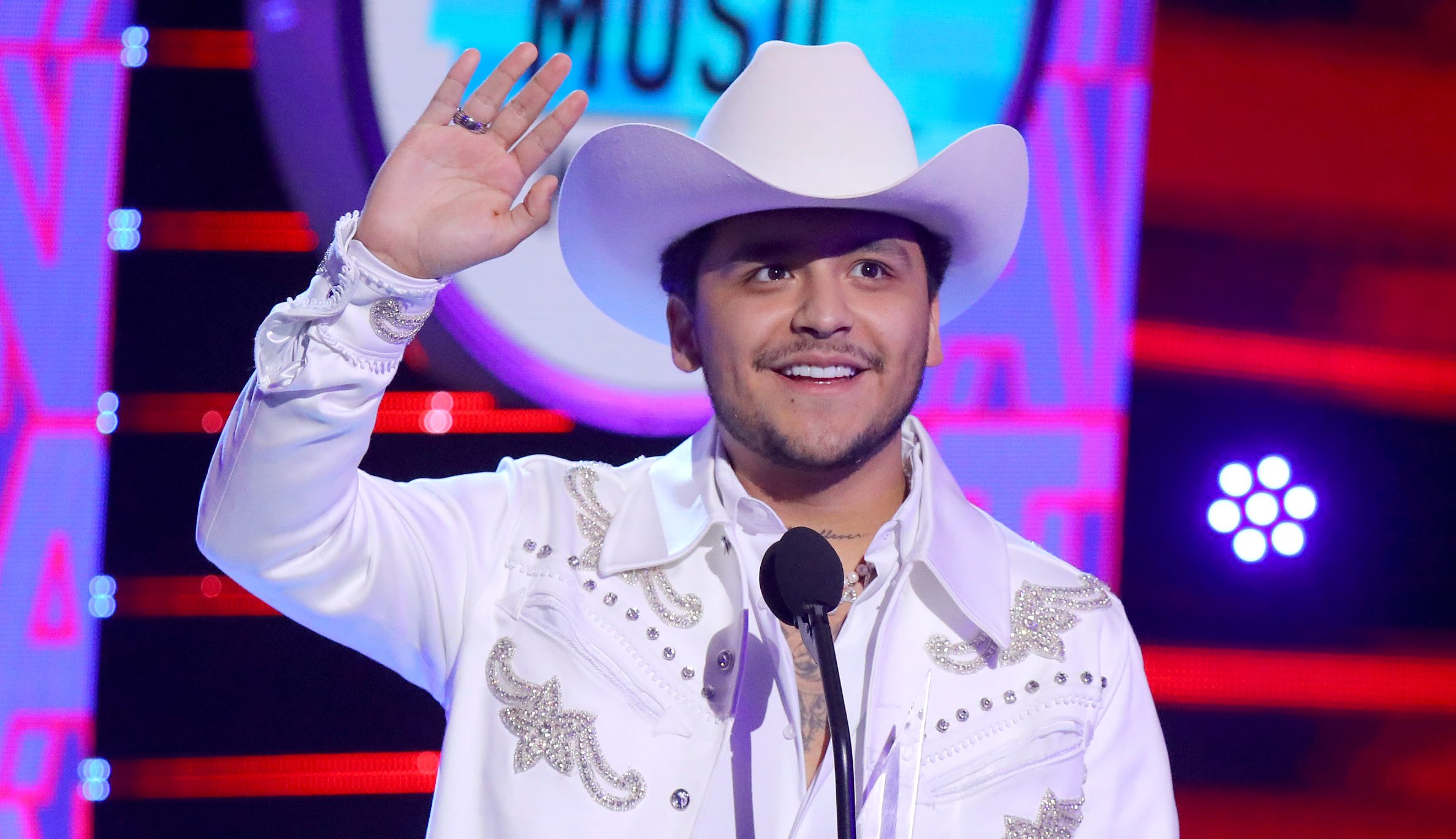 christian nodal se caso