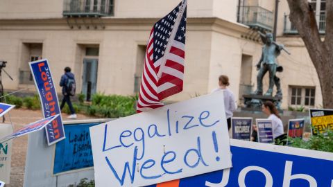 En muchos países la marihuana no es legal.