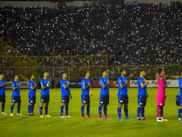 La Liga MX busca talento en El Salvador: Varios seleccionados reforzarán al  fútbol mexicano - La Opinión