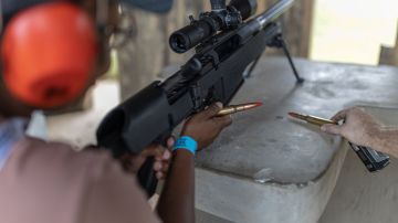 Alertan que rifle de francotirador más poderoso del mundo está en manos del narco en México