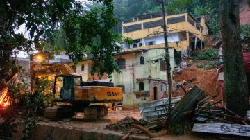 Deslizamientos de tierra causan muertos en Brasil