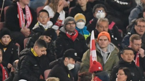 El mediocampista se tuvo que retirar de campo en medio de las lágrimas el pasado viernes frente a Stuttgart.