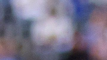 Kris Bryant anota para los Rockies tras la colisión con el catcher Austin Barnes, de los Dodgers.