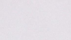 El humo se eleva desde el aeropuerto de Dnipro, el 10 de abril de 2022, en medio de la invasión rusa de Ucrania.