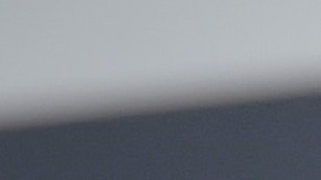 Alejandro Speitzer en la alfombra roja de los Premios Platino Awards 2021.