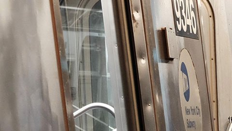 VIDEO: Tiroteo en el metro de Nueva York deja más de una decena de heridos