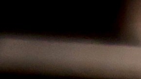 Will Smith caminando al detrás de escena de los Premios Óscar, después recibir la estatuilla por Mejor Actor