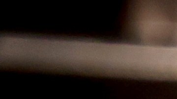 Will Smith caminando al detrás de escena de los Premios Óscar, después recibir la estatuilla por Mejor Actor