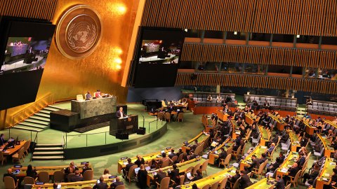 ONU suspende a Rusia del Consejo de Derechos Humanos