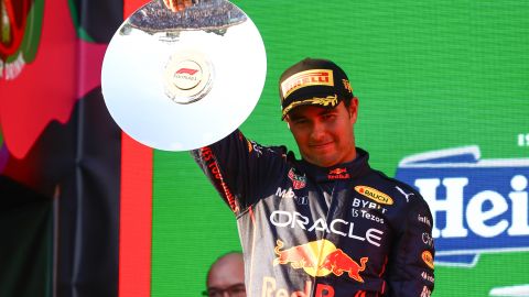Checo Pérez logró el primer podio de la temporada.