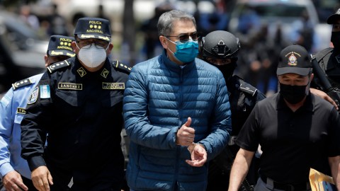 El expresidente de Honduras Juan Orlando Hernández será juzgado por narcotráfico en EE.UU.