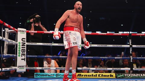 Tyson Fury en el ring contra Dillian Whyte.