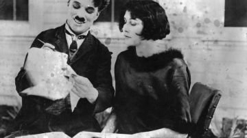 Charlie Chaplin se convirtió no solo en un actor talentoso, sino en un extraordinario director, productor y compositor musical.