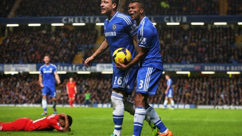 Ashley Cole fue víctima de un violento robo en su casa.