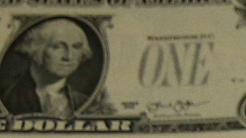 Deutsche Bank es el primer banco grande de Wall Street en pronosticar una recesión para 2023.