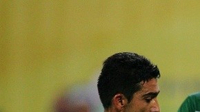 Zinha, Gerardo Torradoy Gonzalo Pineda marcando a Lionel Messi en 2006.