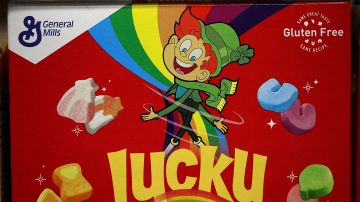 FDA investiga cereal Lucky Charms después de que consumidores se quejaran de diarrea y vómito