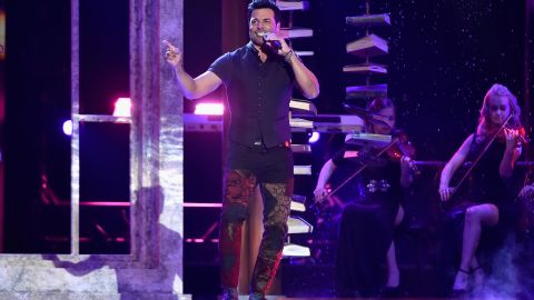 Chayanne presentándose en los Billboard Latin Music Awards 2018.