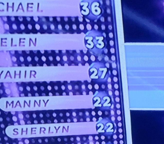 Ninel hasta le tomó foto a la tabla de puntuación