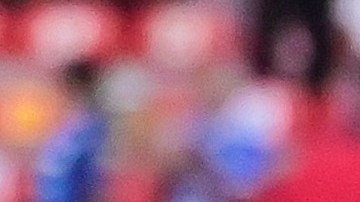 La afición invadió el campo durante el Querétaro vs. Atlas para evitar ser agredidos en las tribunas.