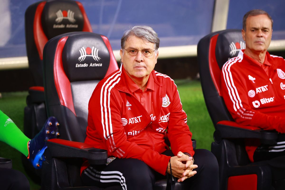 El "Tata" se ha apoyado en el relevo de Jorge Theiler para ausentarse de la selección mexicana.