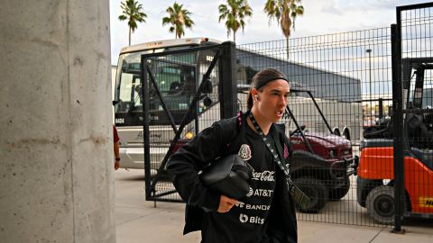 El joven mexicano disputó minutos con la selección mayor ante Guatemala.