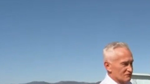 El periodista Jorge Ramos y el actor Eugenio Derbez.