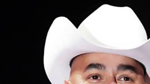 Lupillo Rivera / Christian Nodal.
